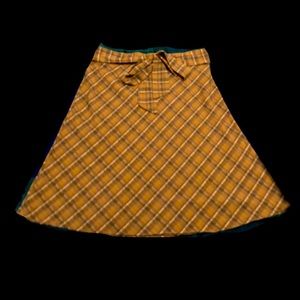 ✨Trendy Gold Plaid Skirt✨